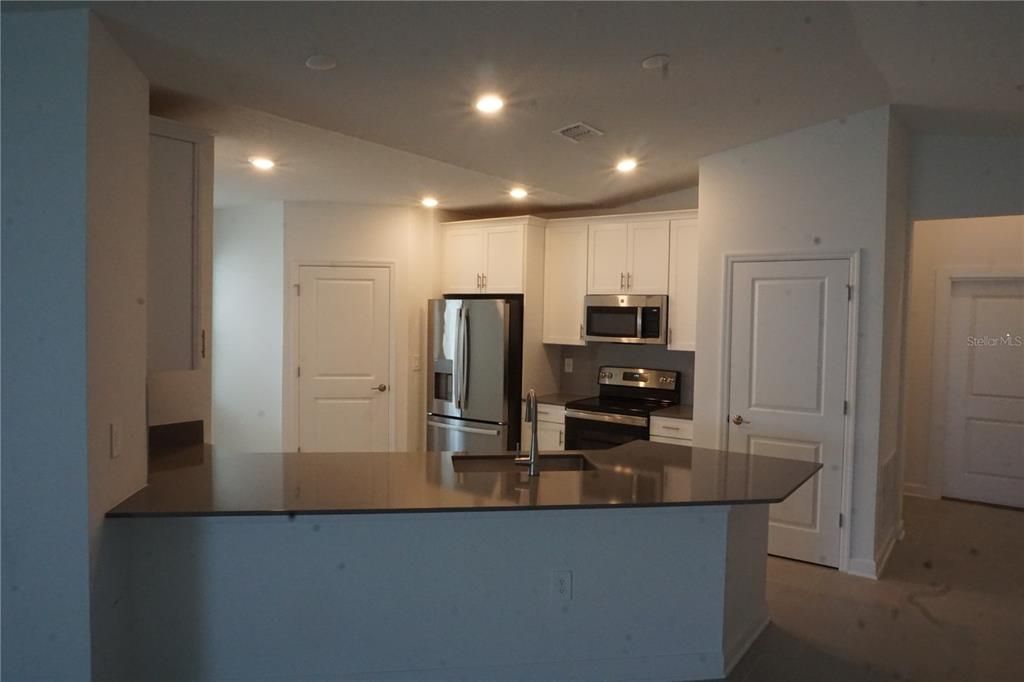 待售: $559,999 (4 贝兹, 3 浴室, 2109 平方英尺)