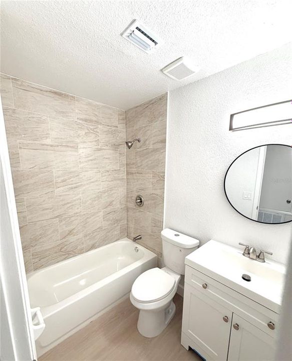 For Rent: $1,850 (2 beds, 2 baths, 953 Square Feet)