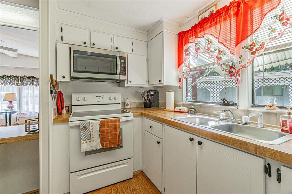 En Venta: $175,000 (2 camas, 2 baños, 1248 Pies cuadrados)