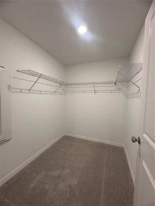 For Rent: $2,400 (3 beds, 2 baths, 1851 Square Feet)