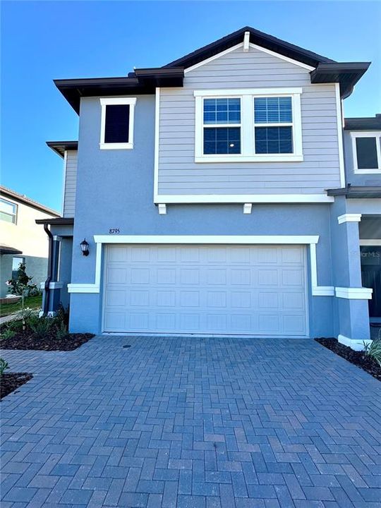 For Rent: $2,400 (3 beds, 2 baths, 1851 Square Feet)