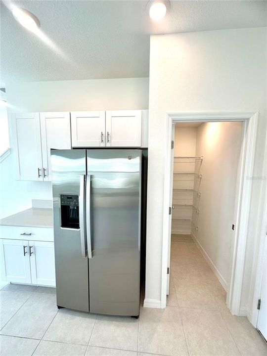 For Rent: $2,400 (3 beds, 2 baths, 1851 Square Feet)