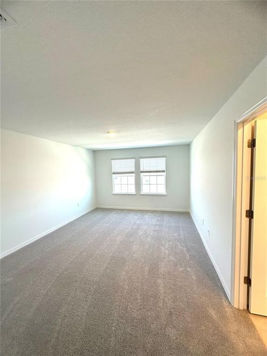 For Rent: $2,400 (3 beds, 2 baths, 1851 Square Feet)