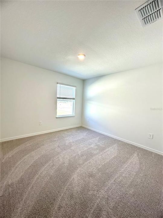 For Rent: $2,400 (3 beds, 2 baths, 1851 Square Feet)