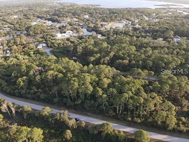 待售: $13,400 (0.23 acres)