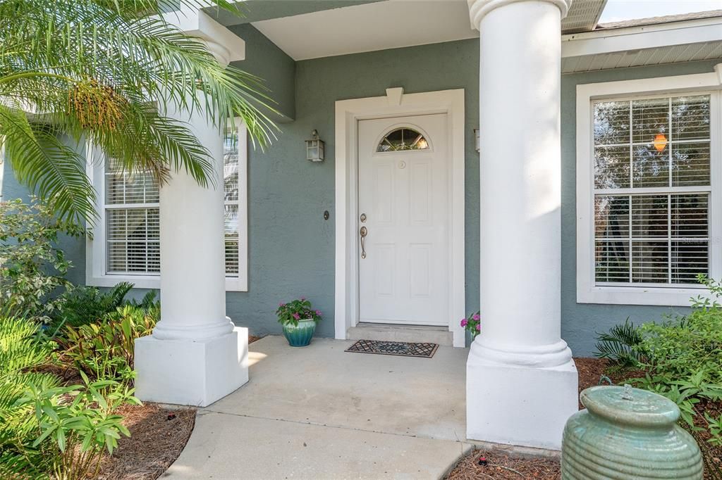 Active With Contract: $377,000 (3 beds, 2 baths, 1929 Square Feet)