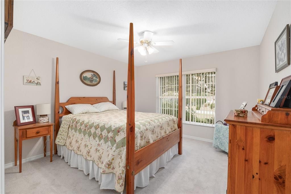 Active With Contract: $377,000 (3 beds, 2 baths, 1929 Square Feet)