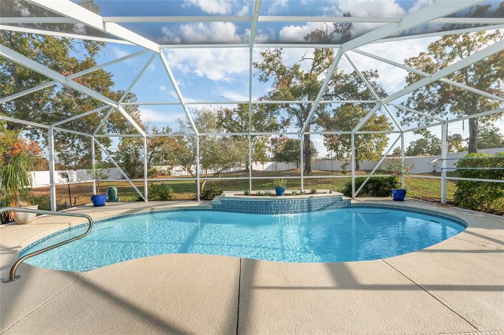 Active With Contract: $377,000 (3 beds, 2 baths, 1929 Square Feet)