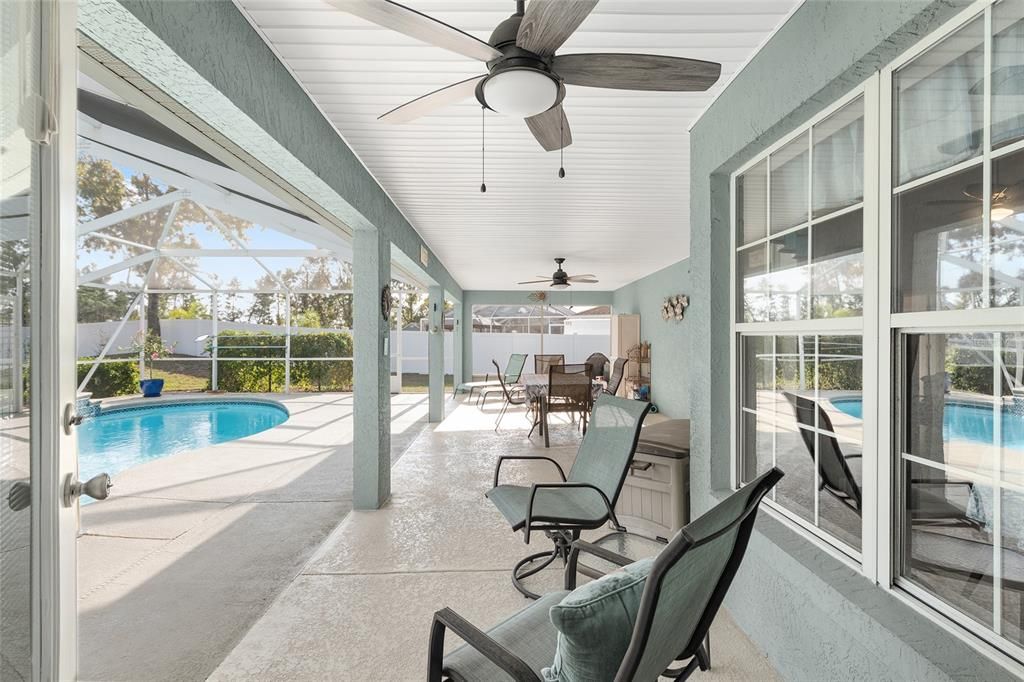 Active With Contract: $377,000 (3 beds, 2 baths, 1929 Square Feet)