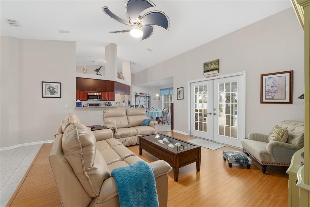 Active With Contract: $377,000 (3 beds, 2 baths, 1929 Square Feet)