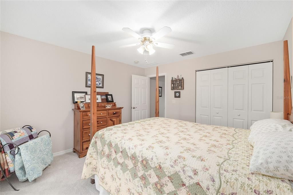 Active With Contract: $377,000 (3 beds, 2 baths, 1929 Square Feet)