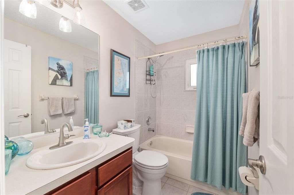 Active With Contract: $377,000 (3 beds, 2 baths, 1929 Square Feet)