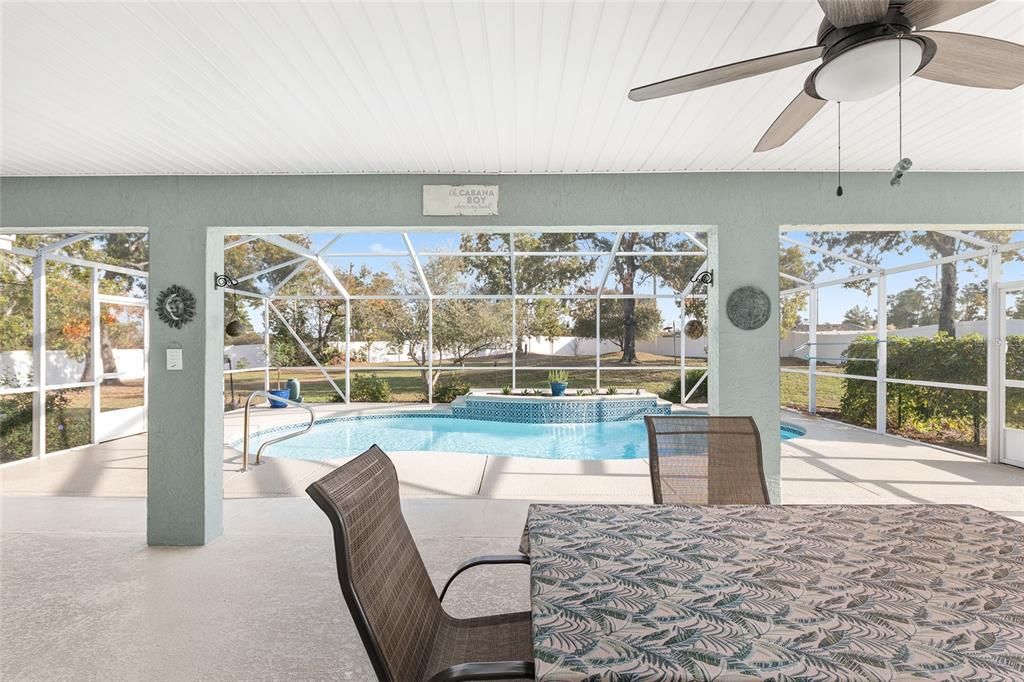 Active With Contract: $377,000 (3 beds, 2 baths, 1929 Square Feet)