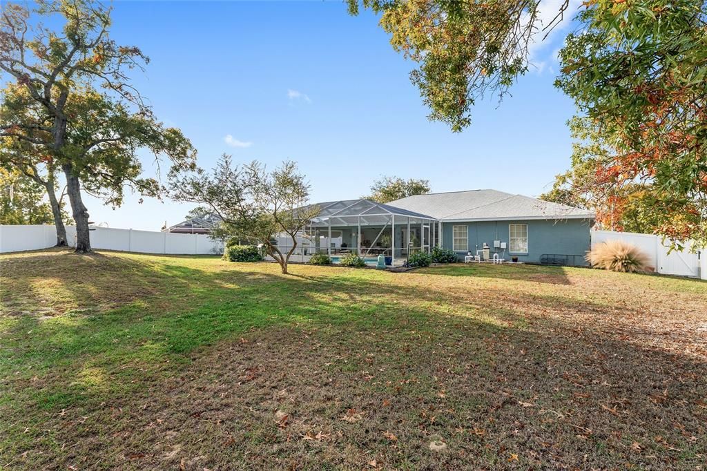 Active With Contract: $377,000 (3 beds, 2 baths, 1929 Square Feet)