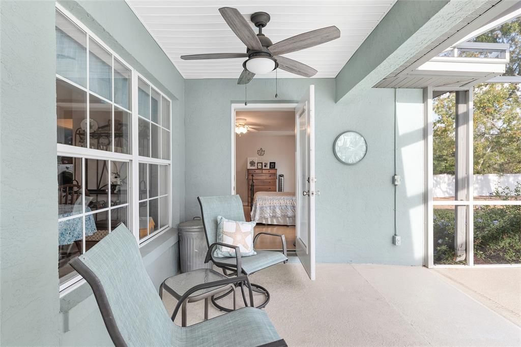 Active With Contract: $377,000 (3 beds, 2 baths, 1929 Square Feet)