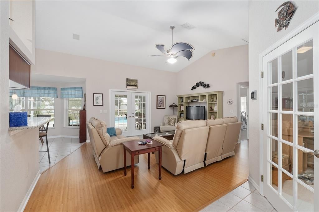 Active With Contract: $377,000 (3 beds, 2 baths, 1929 Square Feet)