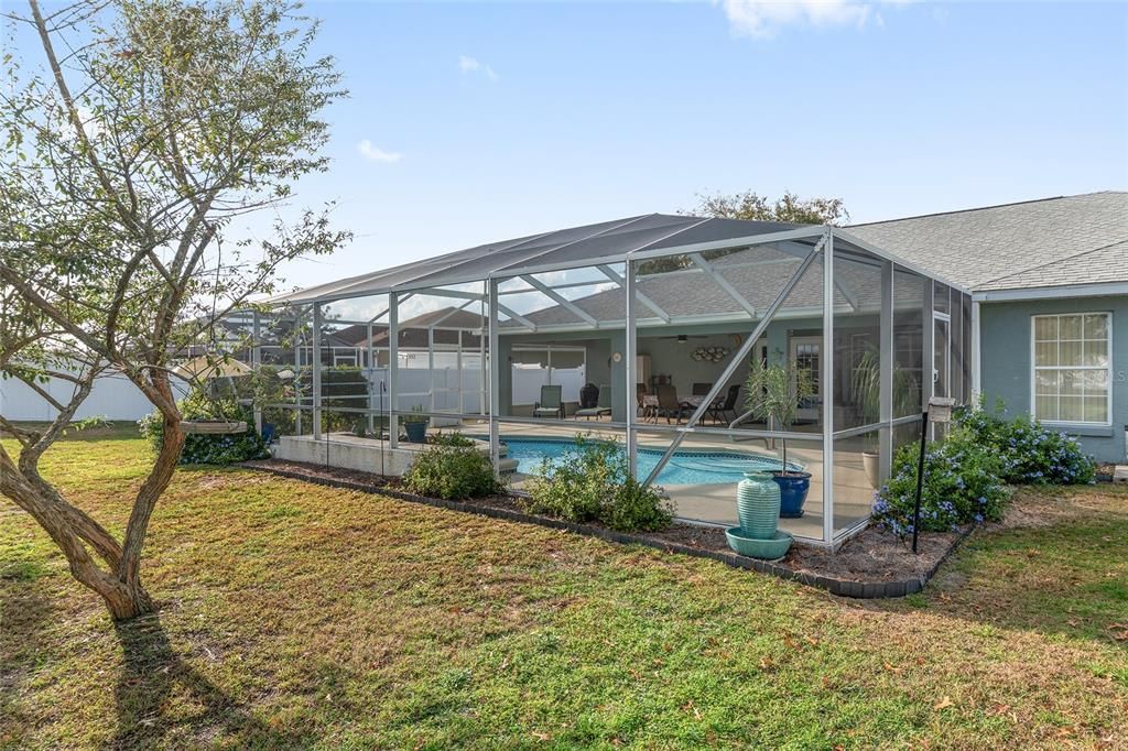 Active With Contract: $377,000 (3 beds, 2 baths, 1929 Square Feet)