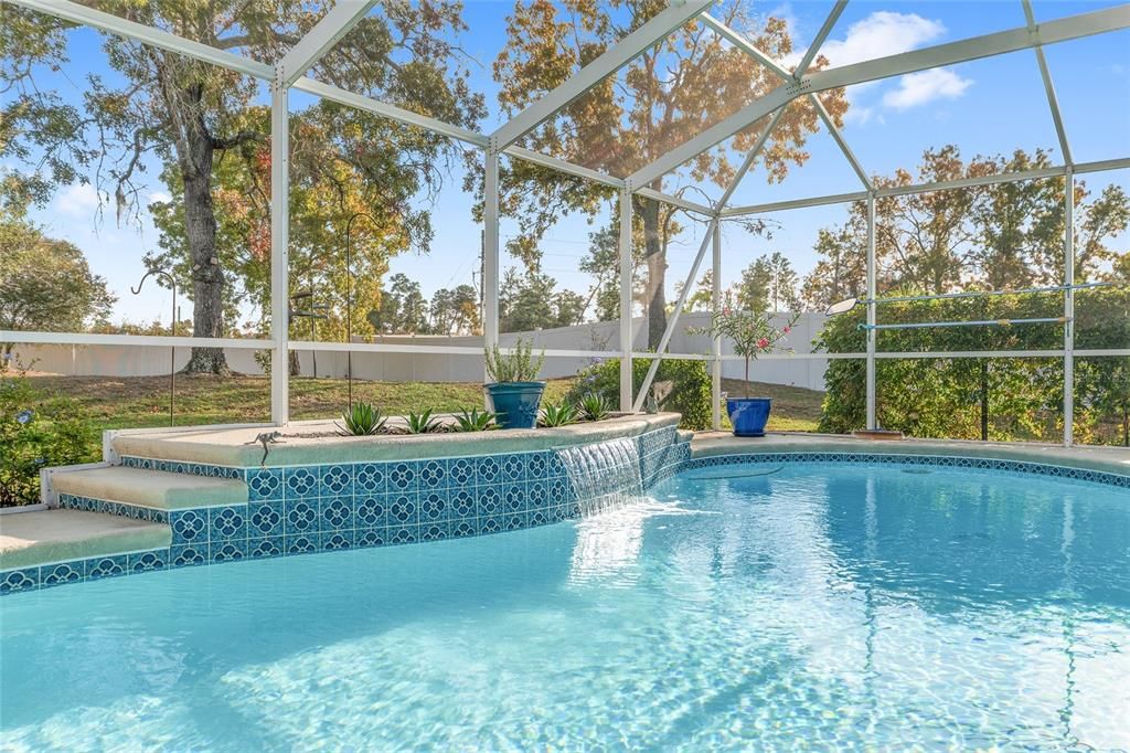 Active With Contract: $377,000 (3 beds, 2 baths, 1929 Square Feet)