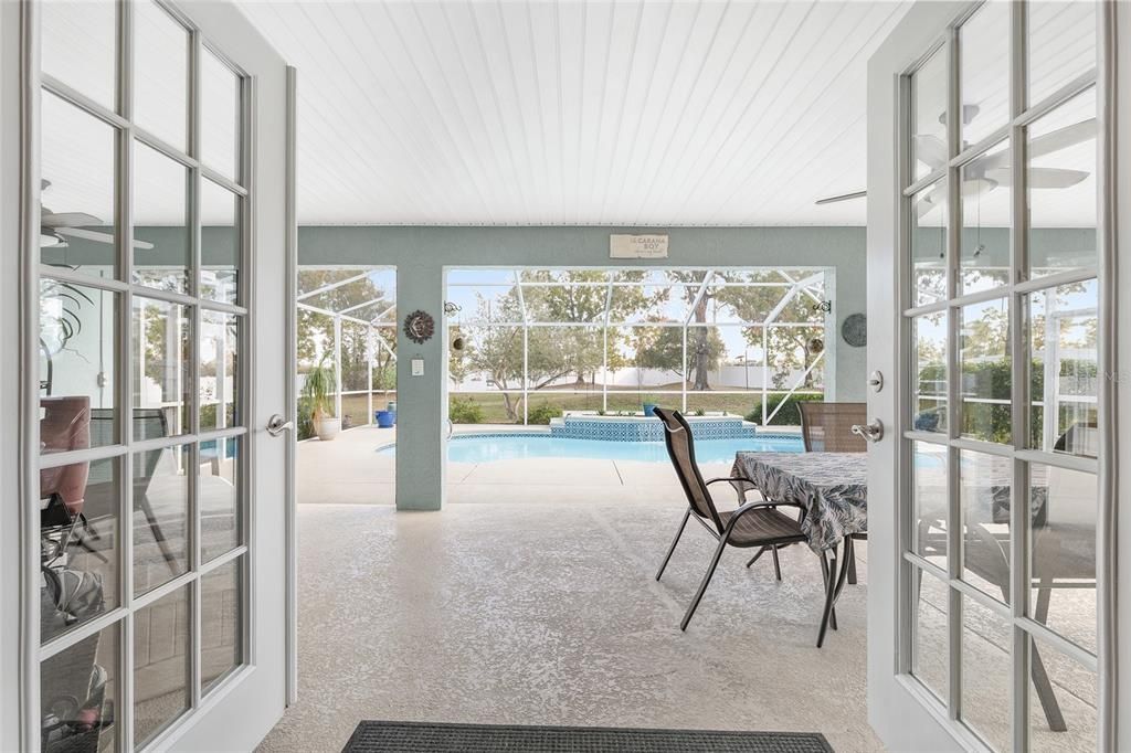 Active With Contract: $377,000 (3 beds, 2 baths, 1929 Square Feet)