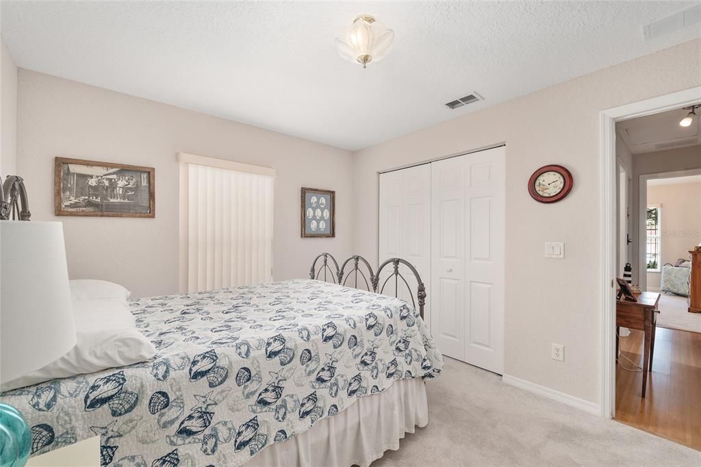 Active With Contract: $377,000 (3 beds, 2 baths, 1929 Square Feet)