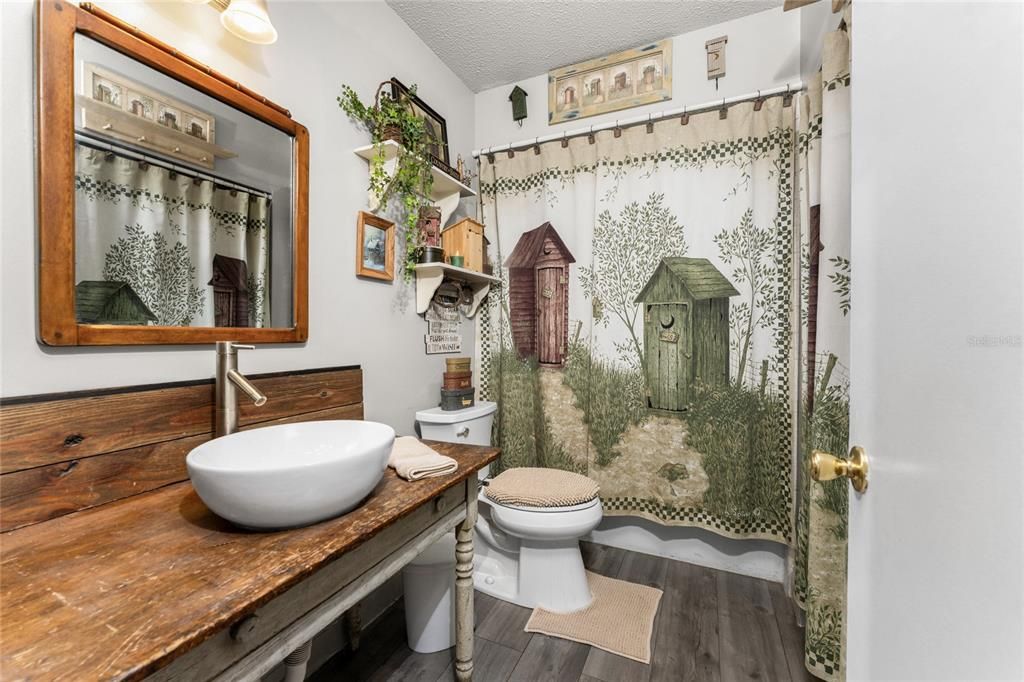 待售: $199,000 (3 贝兹, 2 浴室, 1333 平方英尺)