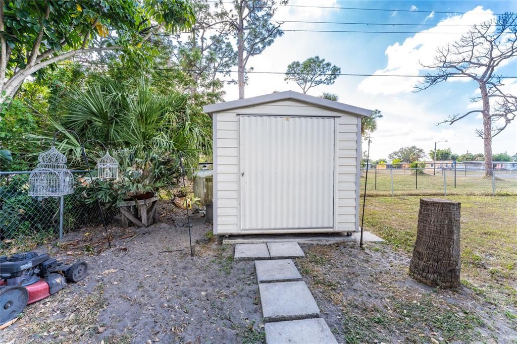 待售: $199,000 (3 贝兹, 2 浴室, 1333 平方英尺)