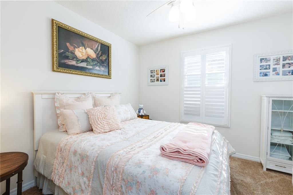 For Sale: $369,000 (4 beds, 2 baths, 1867 Square Feet)