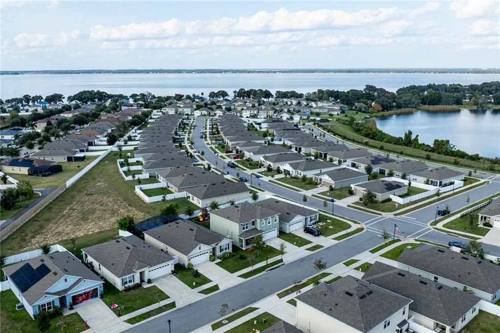 For Sale: $369,000 (4 beds, 2 baths, 1867 Square Feet)