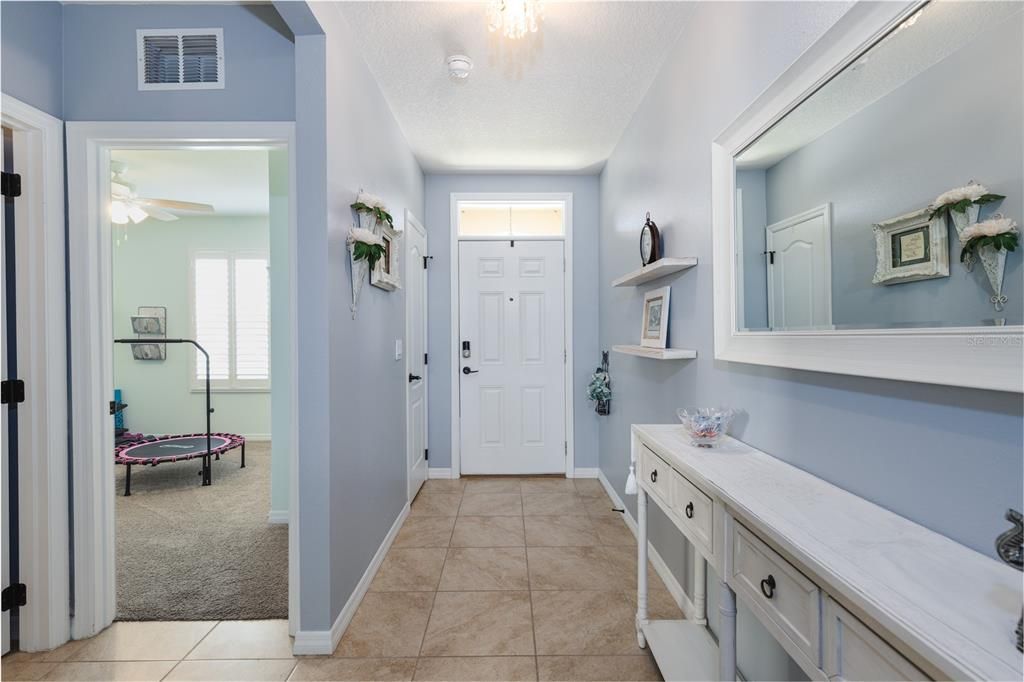 For Sale: $369,000 (4 beds, 2 baths, 1867 Square Feet)