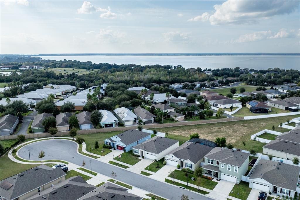 For Sale: $369,000 (4 beds, 2 baths, 1867 Square Feet)