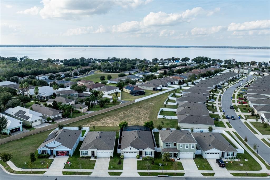 For Sale: $369,000 (4 beds, 2 baths, 1867 Square Feet)