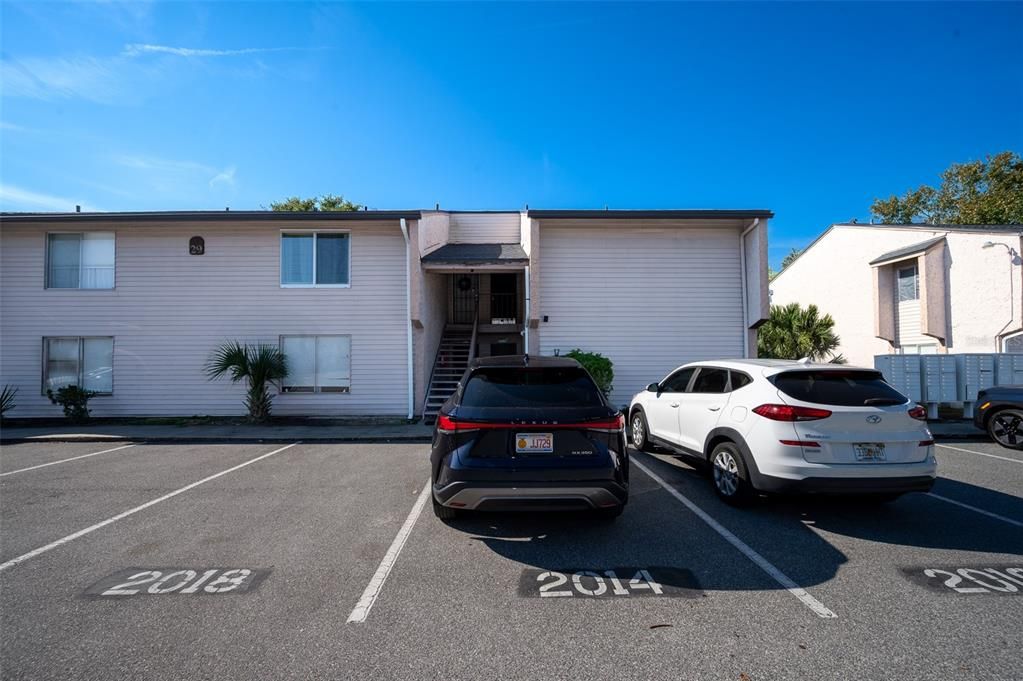 For Sale: $109,000 (1 beds, 1 baths, 670 Square Feet)