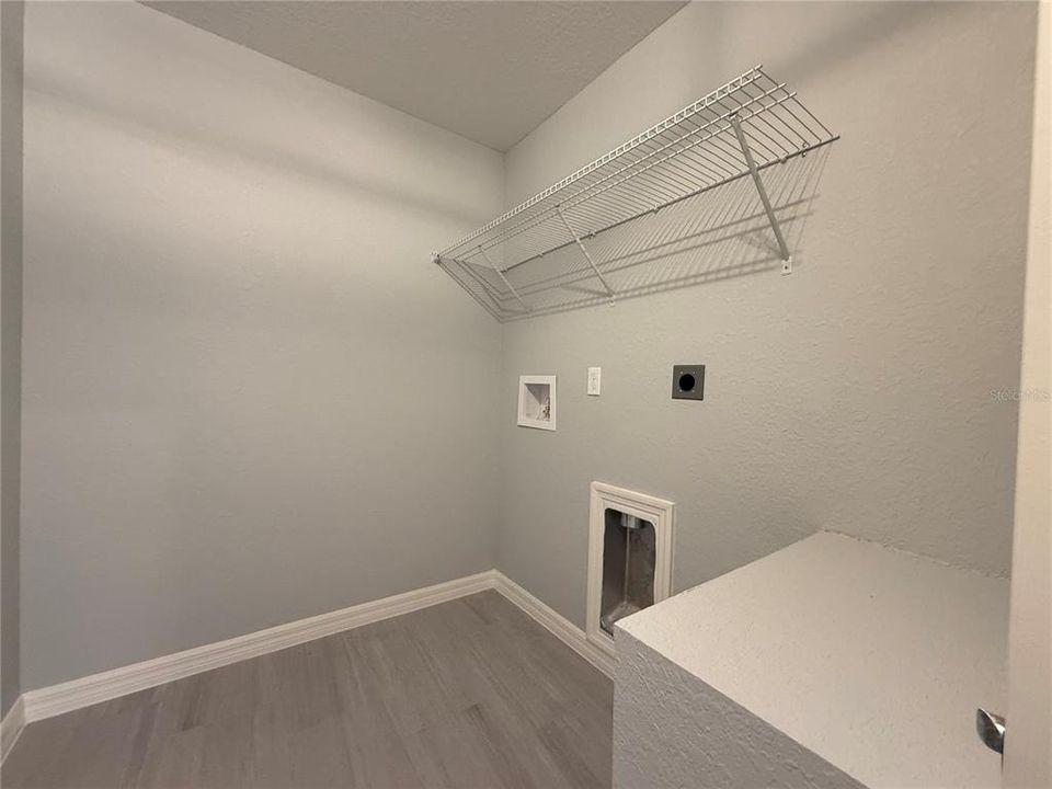 Active With Contract: $239,900 (3 beds, 2 baths, 1380 Square Feet)