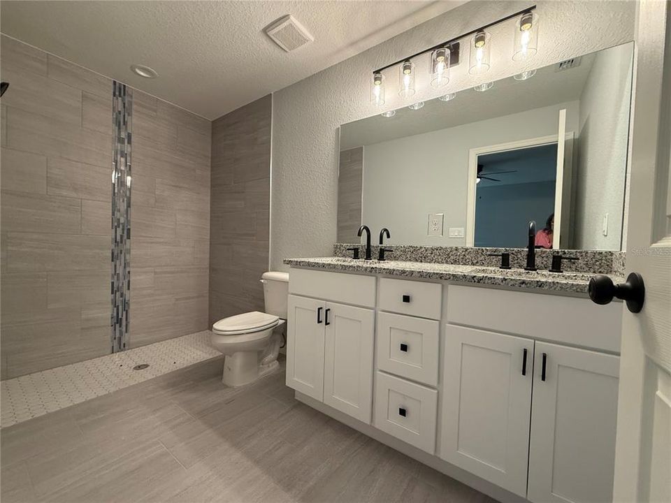 Active With Contract: $239,900 (3 beds, 2 baths, 1380 Square Feet)