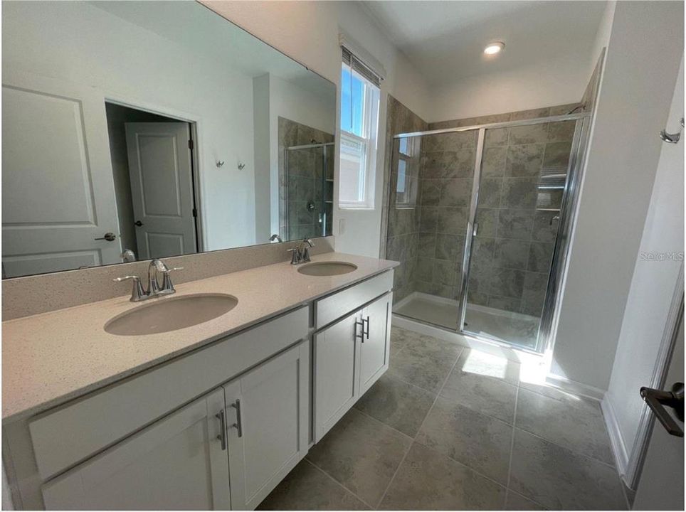 For Rent: $2,900 (4 beds, 3 baths, 2044 Square Feet)