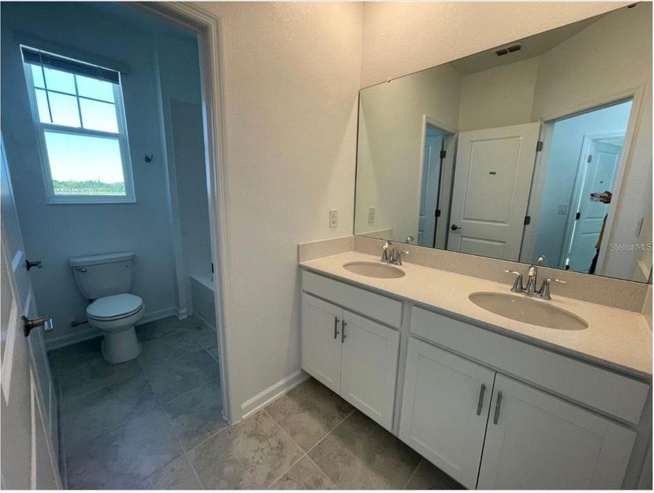 For Rent: $2,900 (4 beds, 3 baths, 2044 Square Feet)