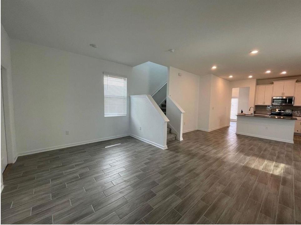 For Rent: $2,900 (4 beds, 3 baths, 2044 Square Feet)