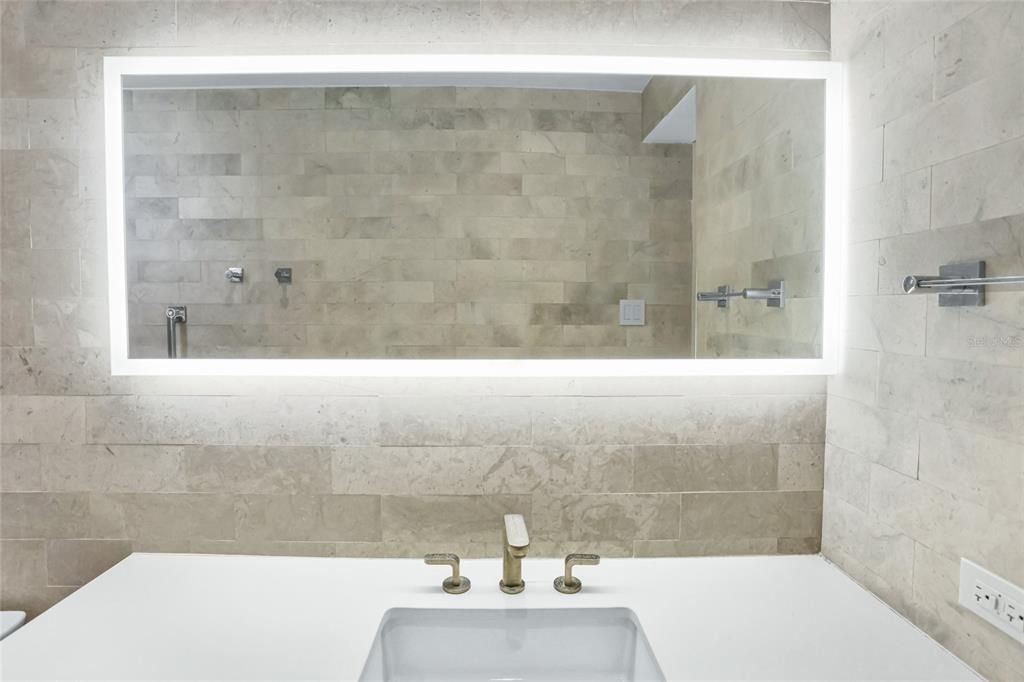 En Renta: $8,500 (3 camas, 2 baños, 2101 Pies cuadrados)