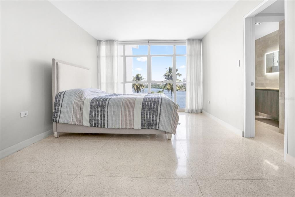 En Renta: $8,500 (3 camas, 2 baños, 2101 Pies cuadrados)