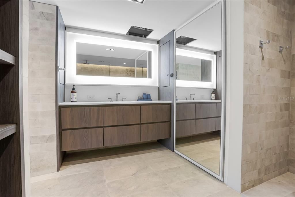 En Renta: $8,500 (3 camas, 2 baños, 2101 Pies cuadrados)