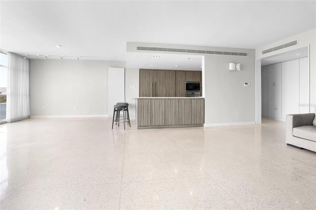 En Renta: $8,500 (3 camas, 2 baños, 2101 Pies cuadrados)