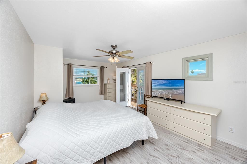 For Sale: $795,000 (3 beds, 2 baths, 1680 Square Feet)