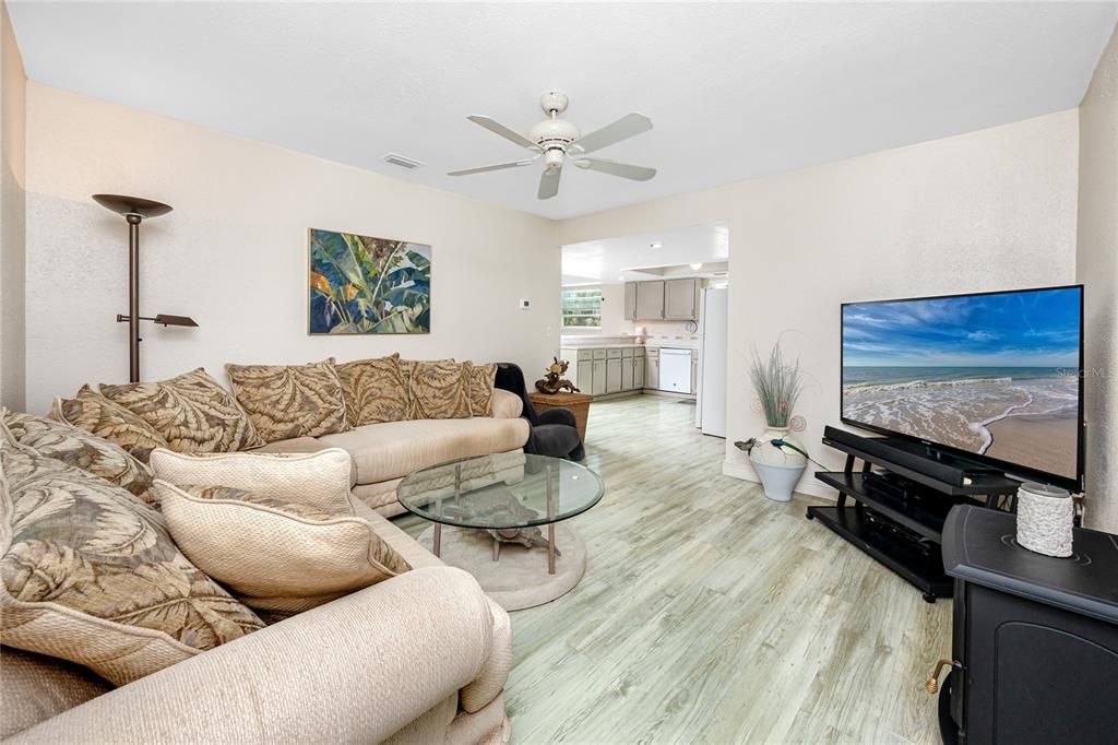 For Sale: $795,000 (3 beds, 2 baths, 1680 Square Feet)