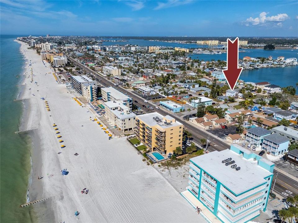 For Sale: $795,000 (3 beds, 2 baths, 1680 Square Feet)