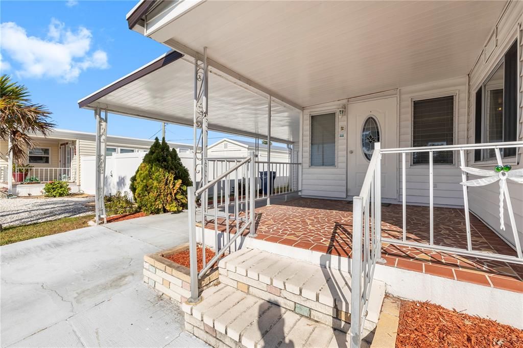 For Sale: $63,000 (2 beds, 2 baths, 550 Square Feet)