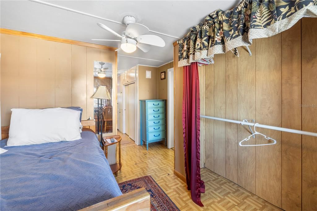 For Sale: $63,000 (2 beds, 2 baths, 550 Square Feet)