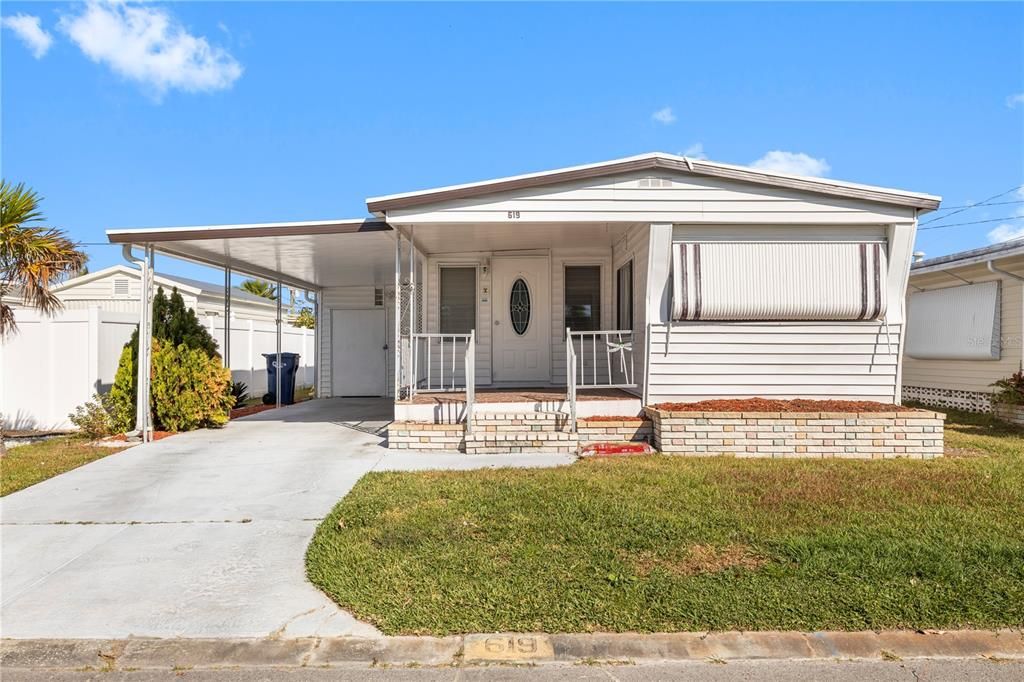 For Sale: $63,000 (2 beds, 2 baths, 550 Square Feet)