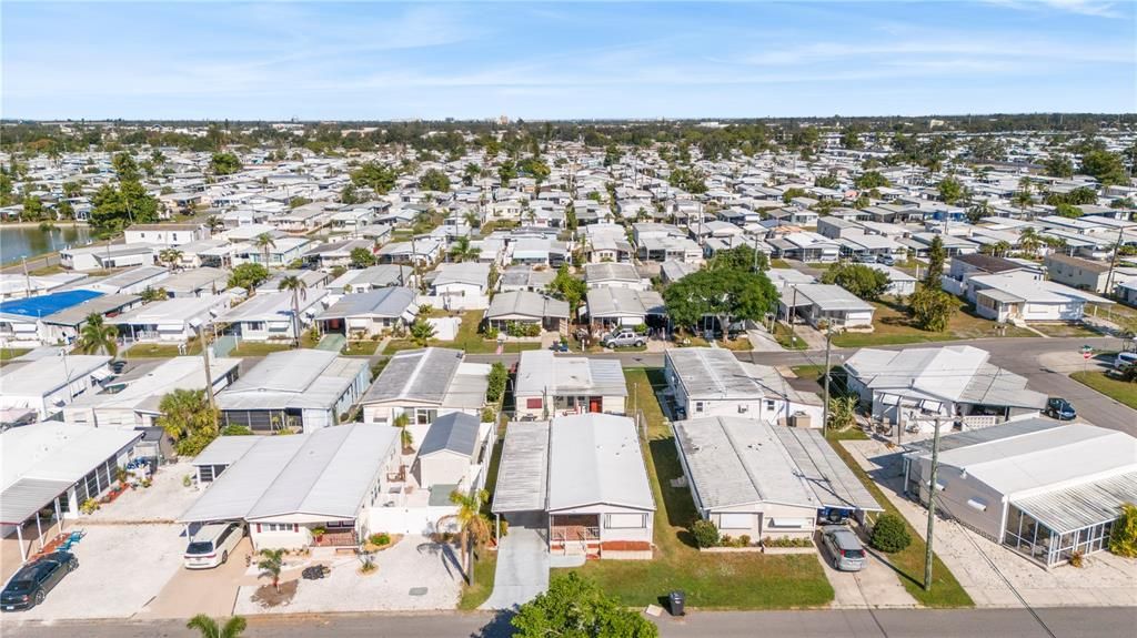 For Sale: $63,000 (2 beds, 2 baths, 550 Square Feet)