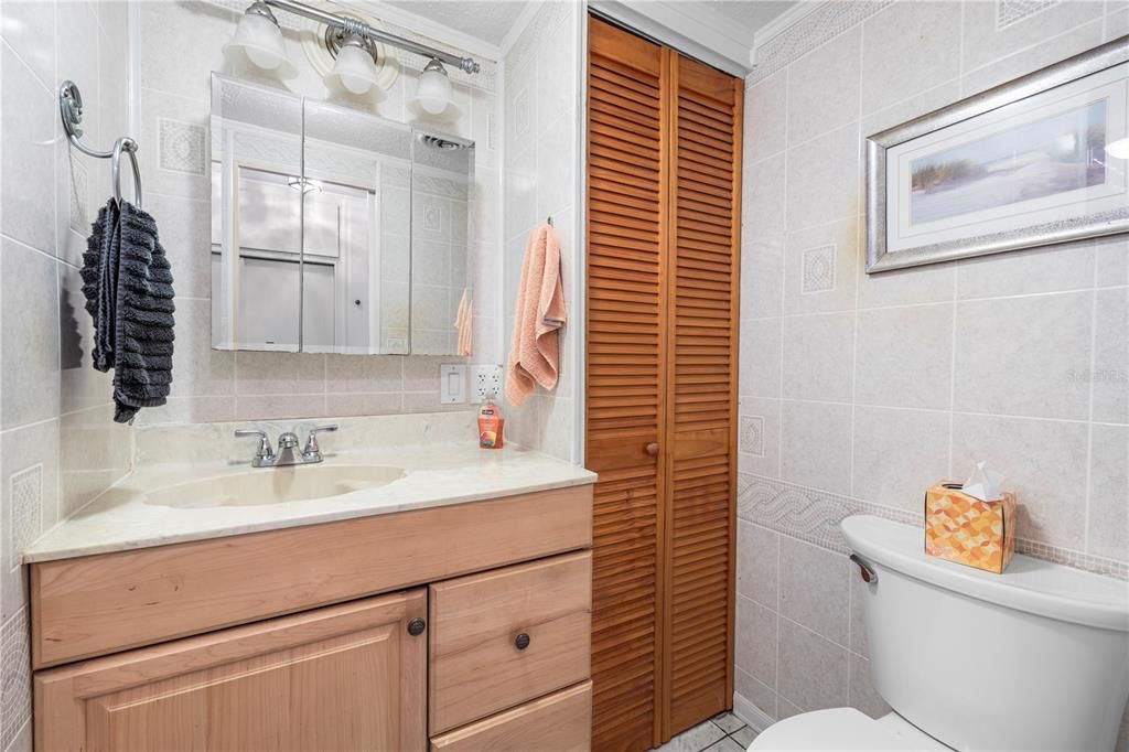 For Sale: $63,000 (2 beds, 2 baths, 550 Square Feet)