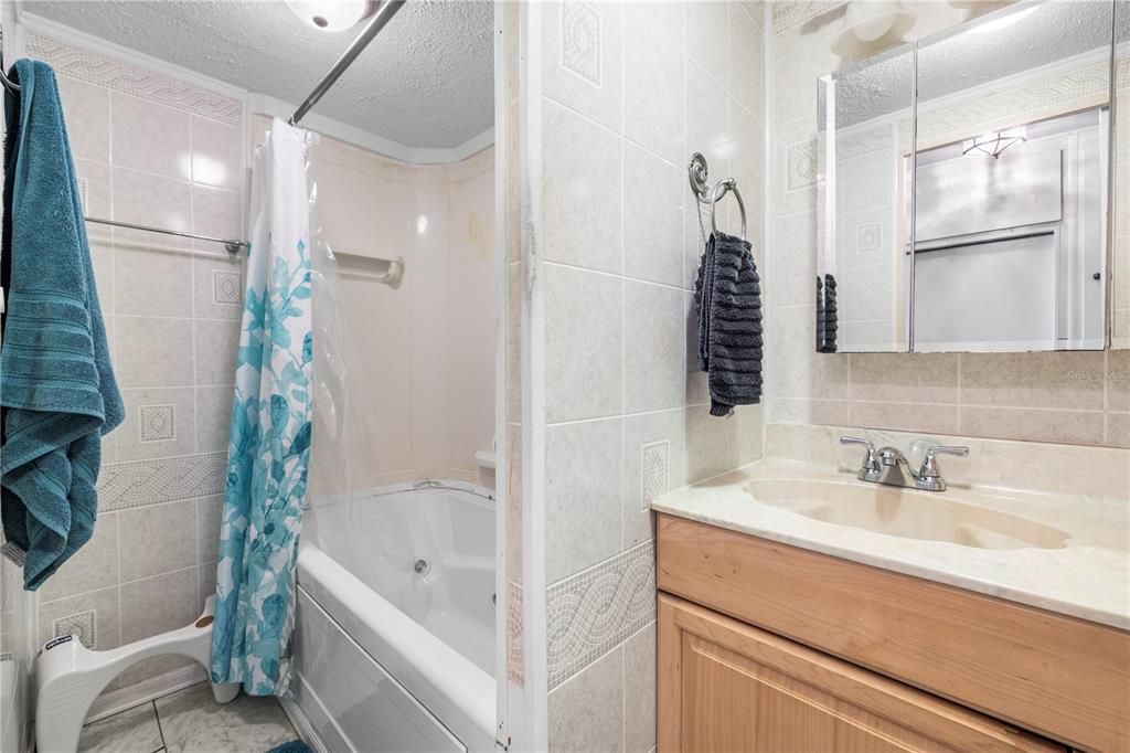 For Sale: $63,000 (2 beds, 2 baths, 550 Square Feet)